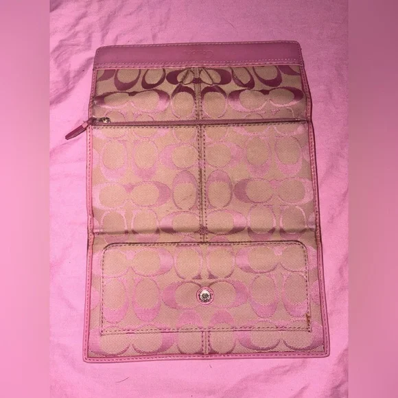 Coach baby pink patent leather Jacquard wallet - Picture 4 of 5